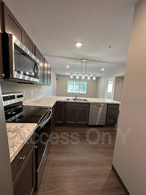 2 bed, 1.0 bath, 825 sqft, $1,375 — Photo 4