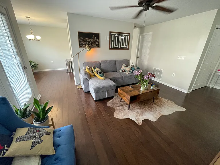 6425 Richmond Hwy #103 — Photo 3