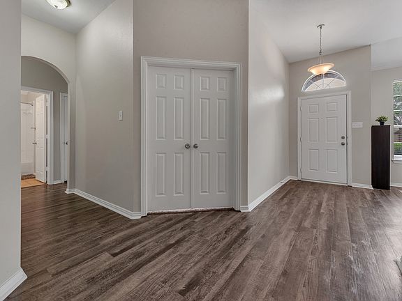 5th image of 9597 Fairmont Dr