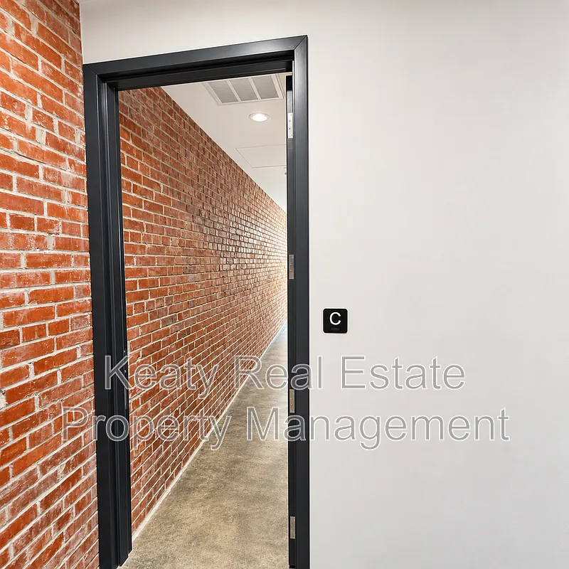 1 bed, 1.0 bath, 900 sqft, $1,095 — Photo 1