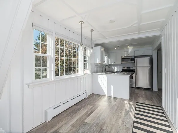 50 Pine St #2, Manchester, MA 01944