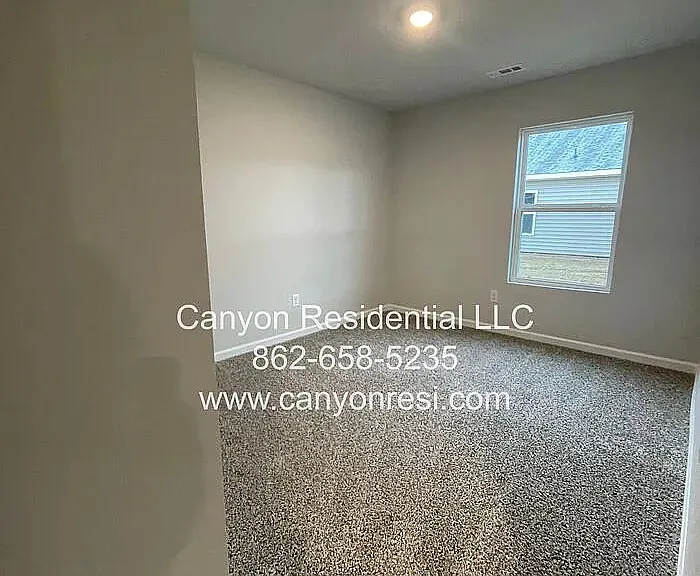 122 Syd Rd — Photo 13
