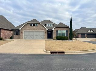 12179 S 104th Ave E, Bixby, OK 74008