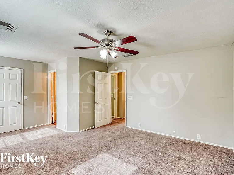 6210 Scotchwood Dr — Photo 12