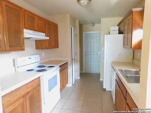 4th image of 6109 Apple Valley Dr