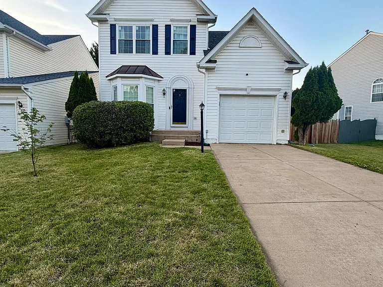 9 Azalea St — Photo 1