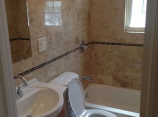 13819 226th St, Springfield Gardens, NY 11413