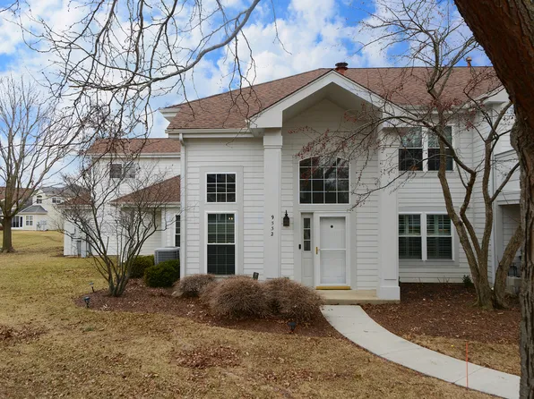 9532 Lenox Ln, Crystal Lake, IL 60014