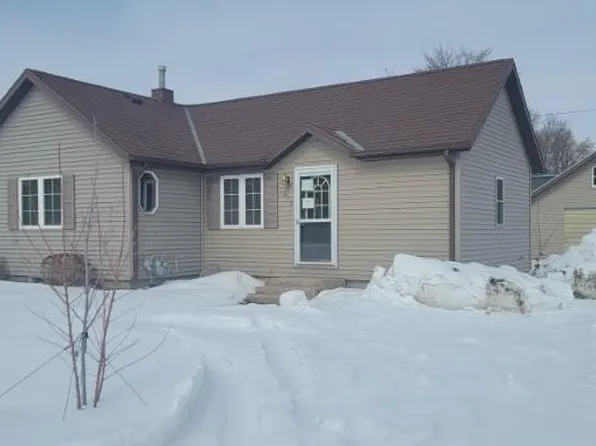 411 3rd Ave N, Lakefield, MN 56150