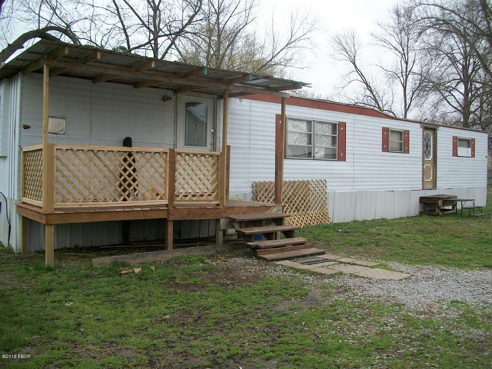 1st image of 823 Lincoln St