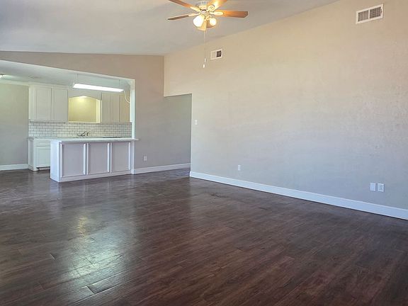 3rd image of 506 N Englewood Ave