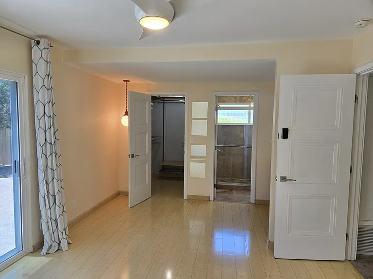 6925 Hyde Park Dr — Photo 21