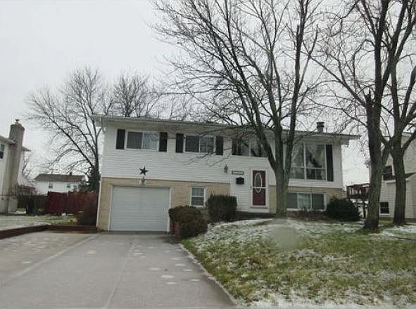 1st image of 1945 Bruce Ln
