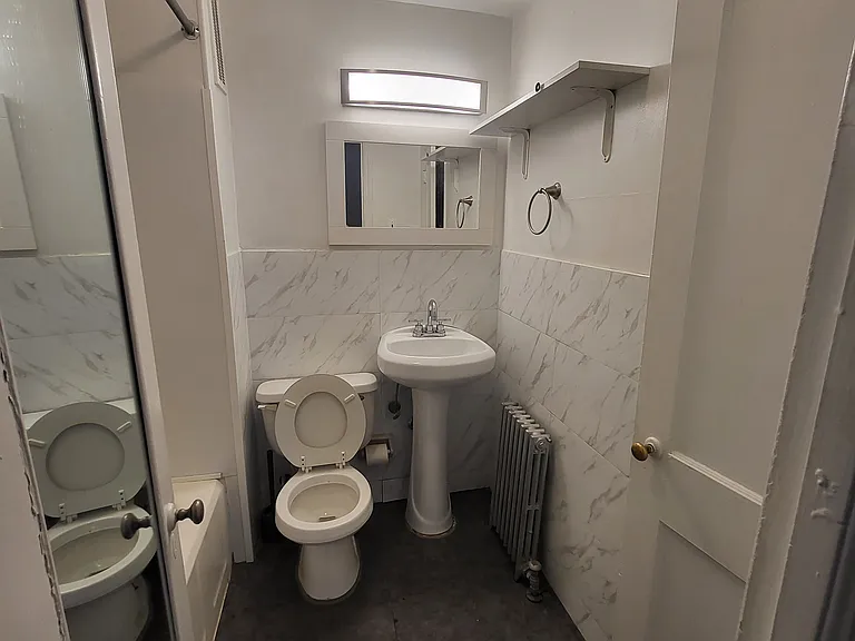 2205 Spruce St #2R — Photo 6