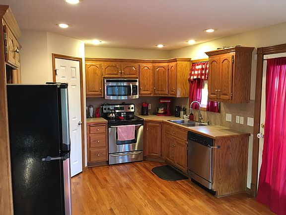 3rd image of 10319 N Cypress Ave