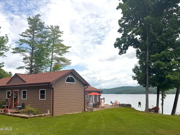 82 Skylark Lane, Schroon Lake, NY 12870