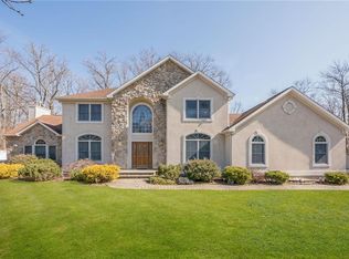 11 Schoolhouse Ln, Matawan, NJ 07747