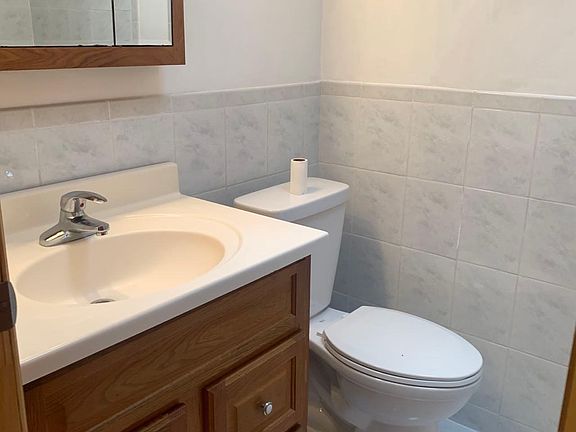 4th image of 255 Bay 22nd St Floor 1