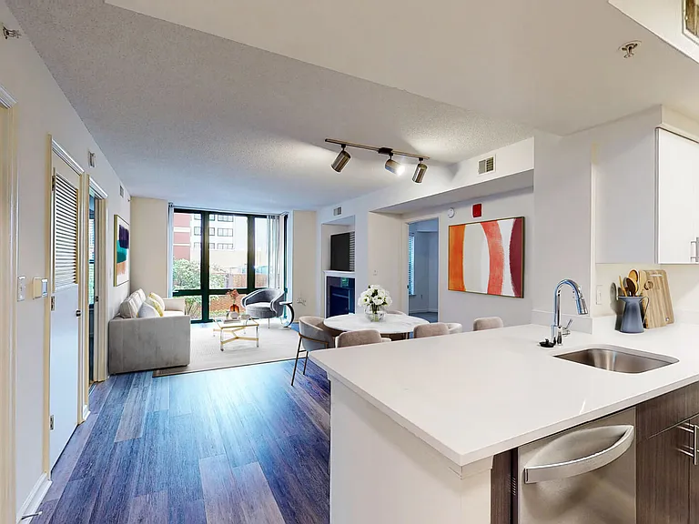 1301 Thomas Circle — Photo 15