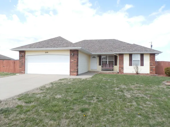 209 E Chrysler Avenue, Clever, MO 65631