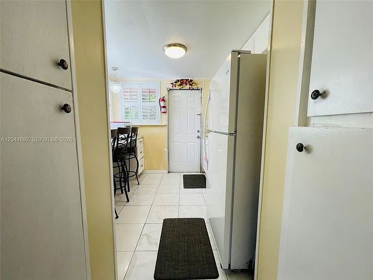6118 Mayo St #2 — Photo 9