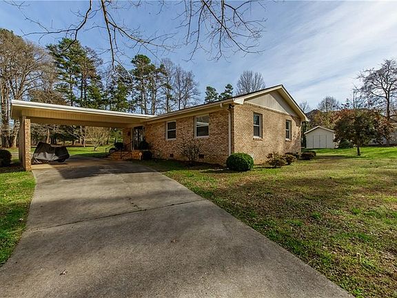 2nd image of 4701 Ramblewood Dr