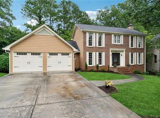 315 Sea Holly Cir, Roswell, GA 30076