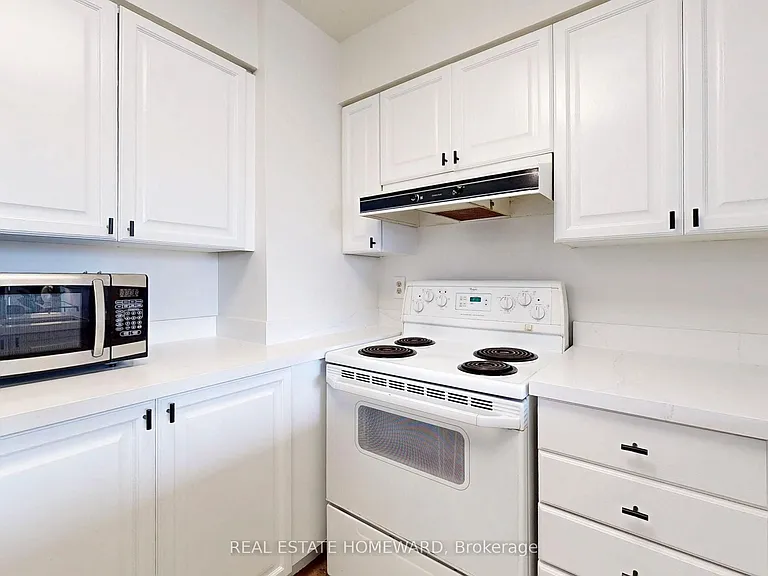 750 Bay St #2307 — Photo 7