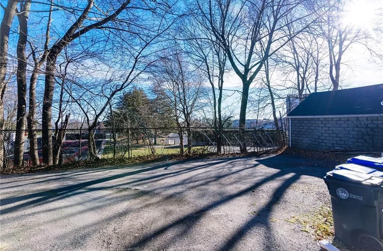 2 bed, 1153 sqft, $2,650 — Photo 3