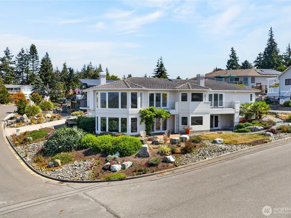 4807 Glasgow Way, Anacortes, WA 98221