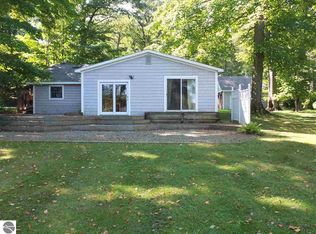 2681 Tonawanda Rd, Grawn, MI 49637