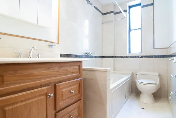 Rented by WAM Partners - William Moses Co. | media 98