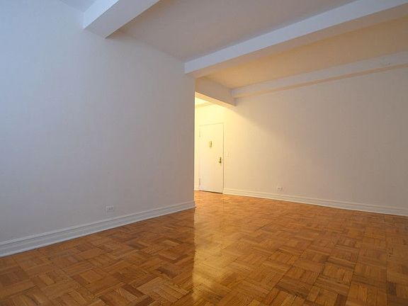 2nd image of 2400 Webb Ave APT 1D