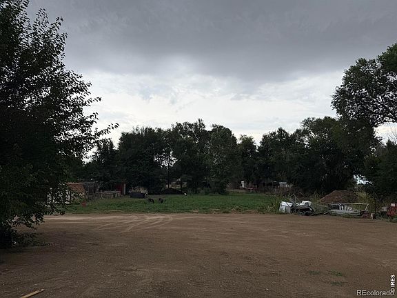 5th image of 302 Ash Ct