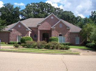 410 Thorngate Dr, Brandon, MS 39042