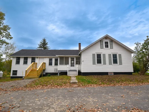 245 Main Street, Corinth, ME 04427