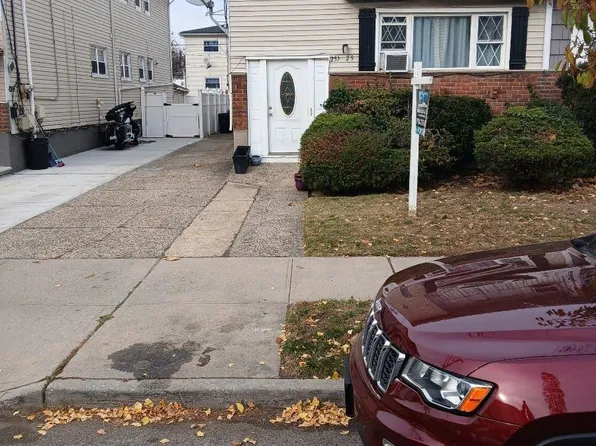 255-29 149th Road, Rosedale, NY 11422