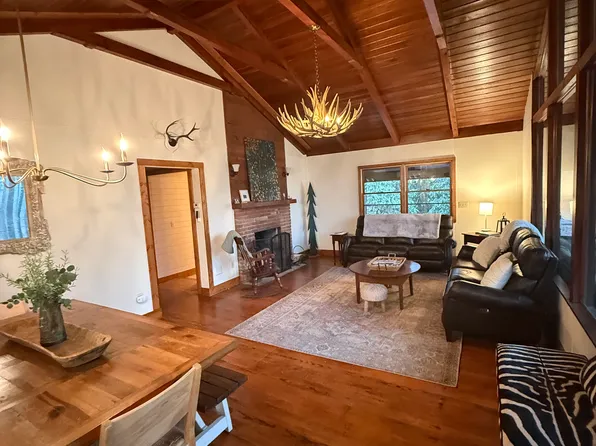 (undisclosed Address), Highlands, NC 28741