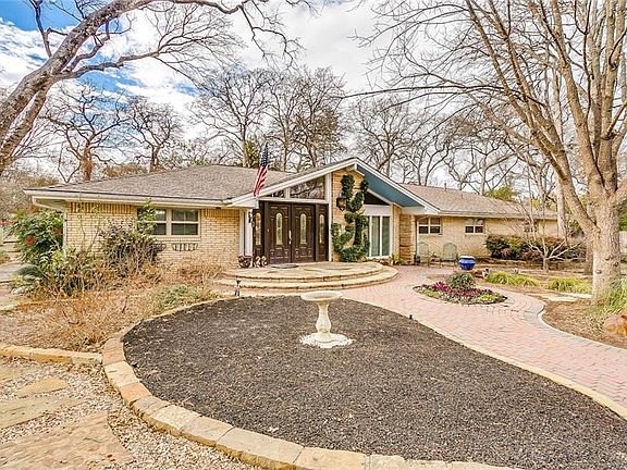 2nd image of 1106 Penoak Ct