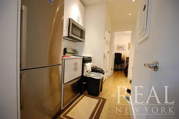 Rented by REAL New York | media 17