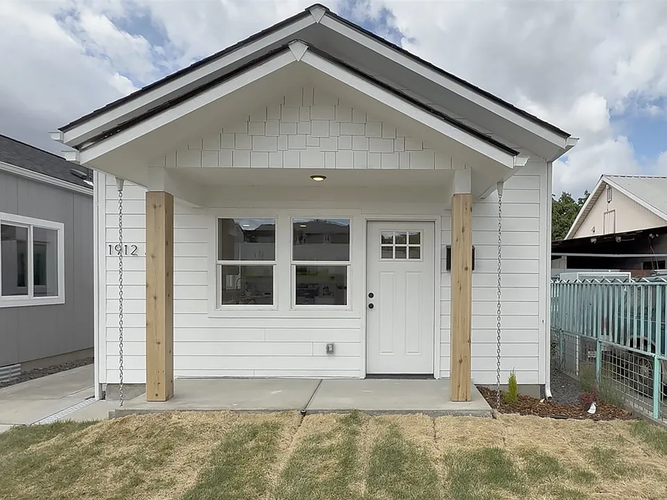 1912 W Buckeye Ave