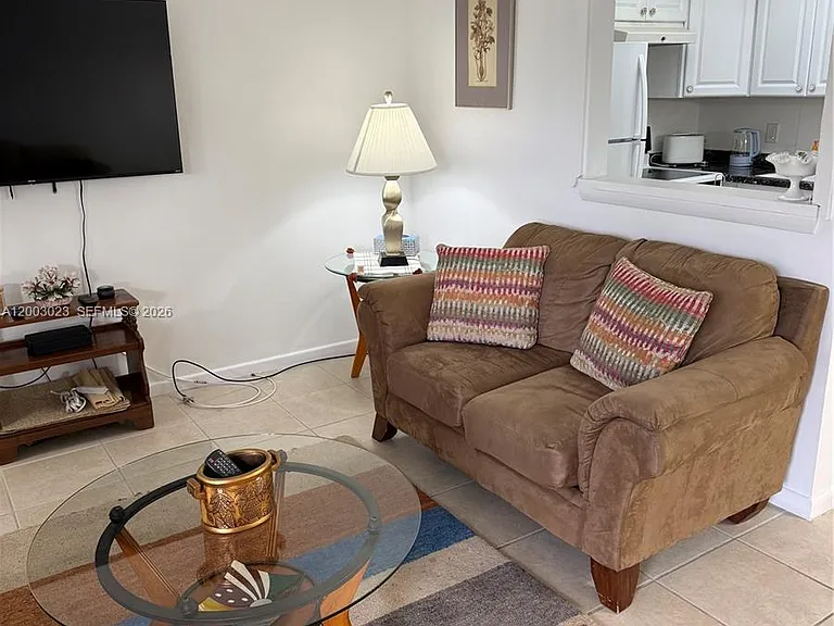 188 Prescott Dr #J-188 — Photo 2