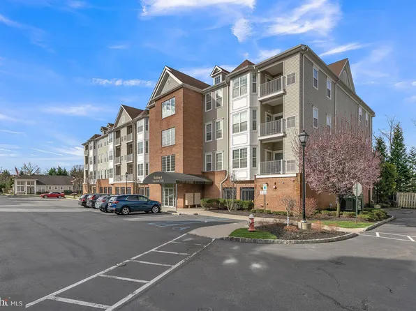 4128 Cory Ln, Elmwood Park, NJ 07407