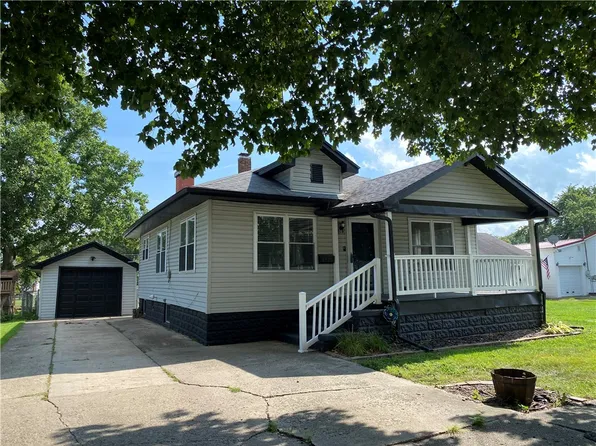 3325 Shelby Ave, Mattoon, IL 61938