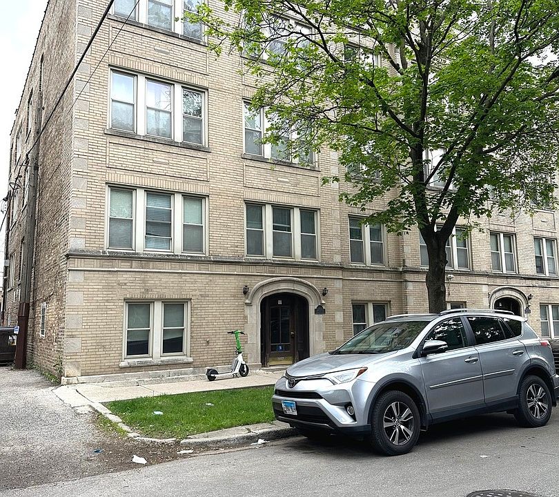 1st image of 3253 W Olive Ave APT 3W