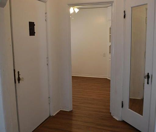 3rd image of 803 W Poplar St
