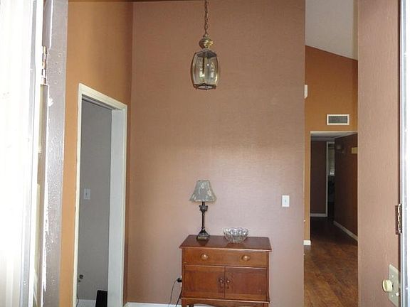 3rd image of 544 W San Jose Ave