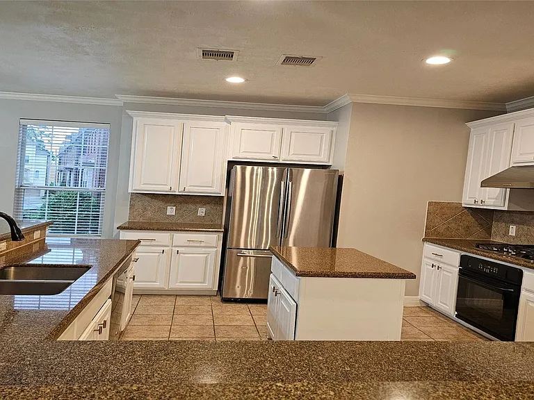 1719 Stacy Crst — Photo 10