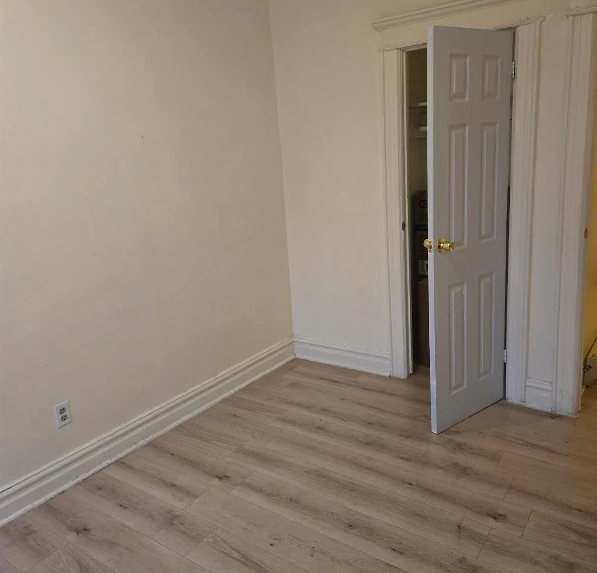 2 bed, 1.0 bath, $2,000 — Photo 3