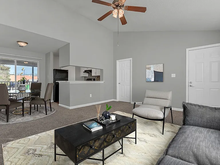 Springlake Apartments — Photo 30